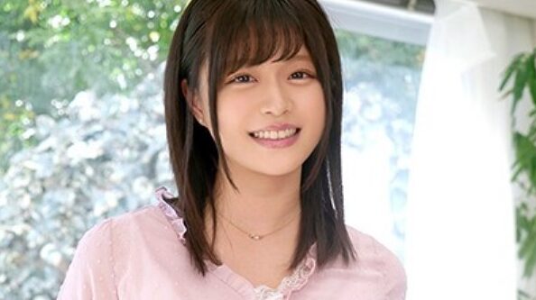 可愛すぎる剛毛AV女優と話題の奏音かのんさん